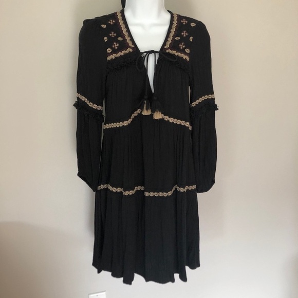 American Eagle Outfitters Black & Tan embroidered fringe long sleeve boho dress - Picture 3 of 9